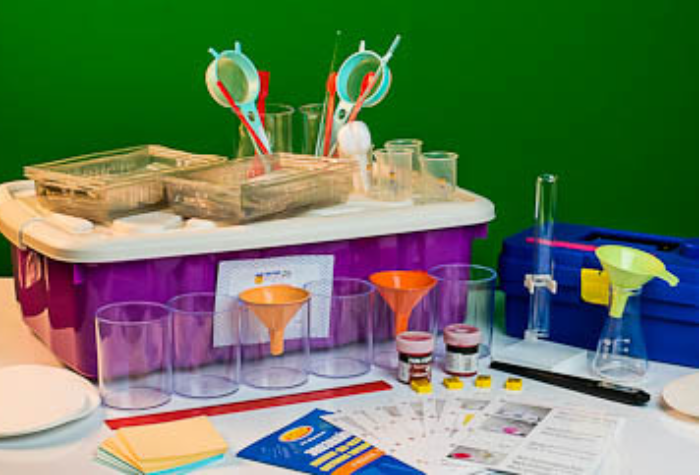 Комплект лабораторного оборудования свойств и очистки воды: 