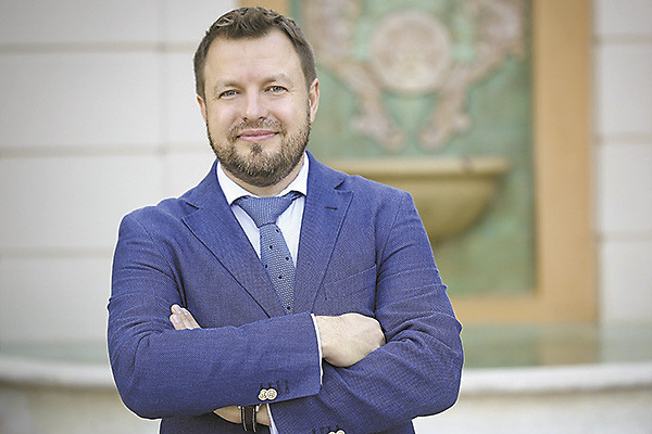 main-bg