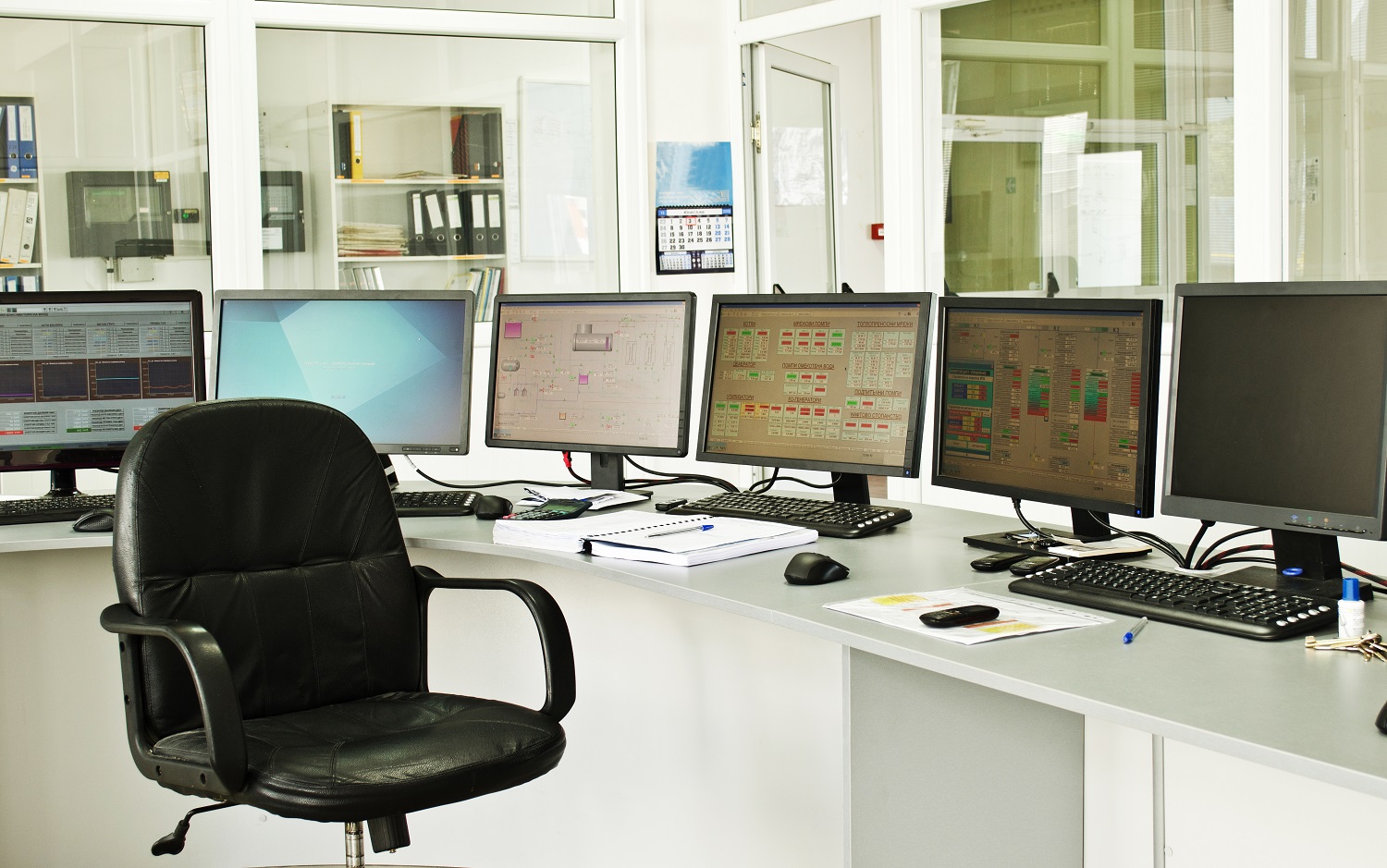 main-bg